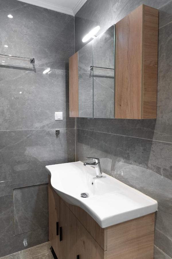 Cosy 2Br Apartment Next To Bars & Restaurants Athen Eksteriør bilde